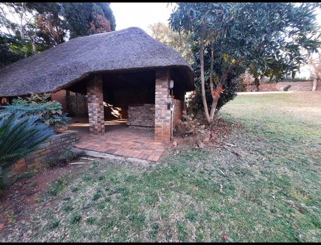 4 BEDROOM HOUSE FOR SALE IN WATERKLOOF RIDGE